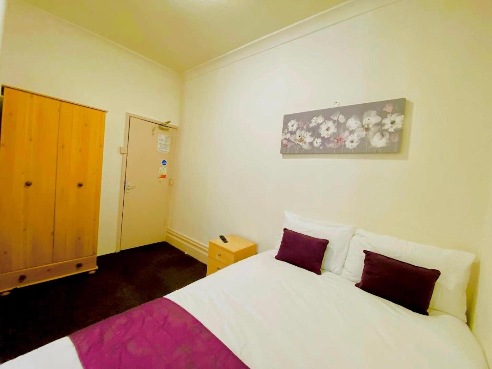 Beach Blackpool Hotel - Great Location, Comfortable Beds Eksteriør billede